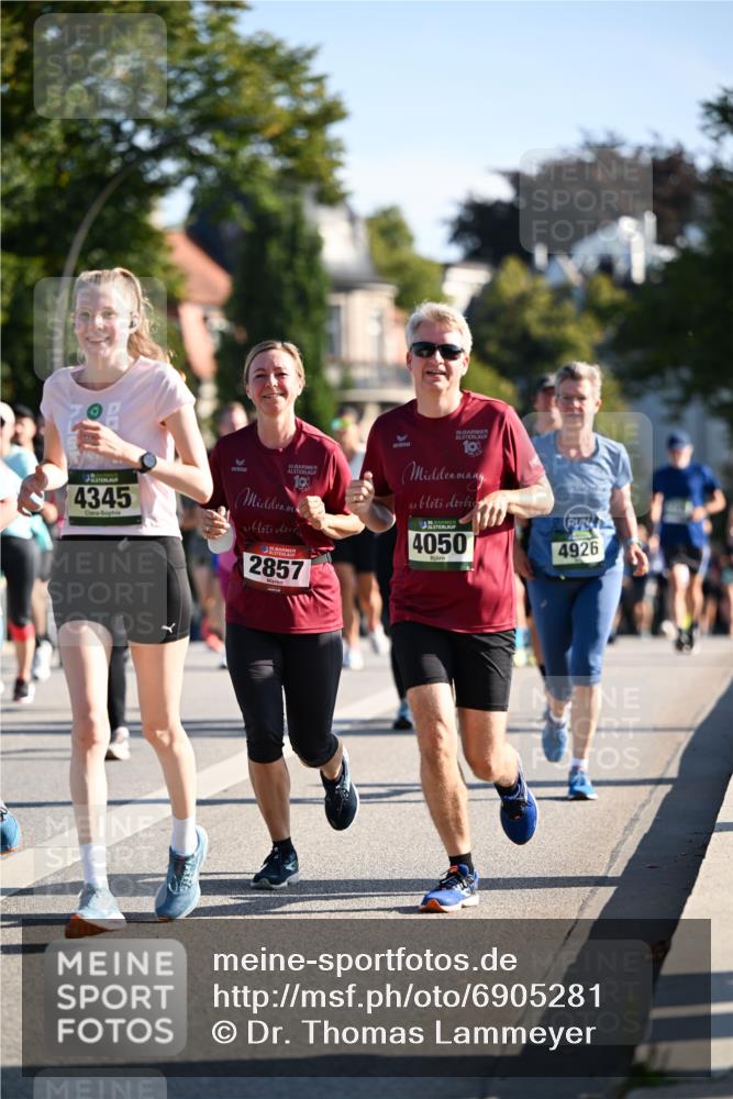 01.09.2024 - BARMER Alsterlauf Dr. Thomas Lammeyer http://msf.ph/oto/6905281 01.09.2024 09:41:06 Laufen 4345, 30, 35, 2857, 30, 10, 4050, 4926 meine-sportfotos.de