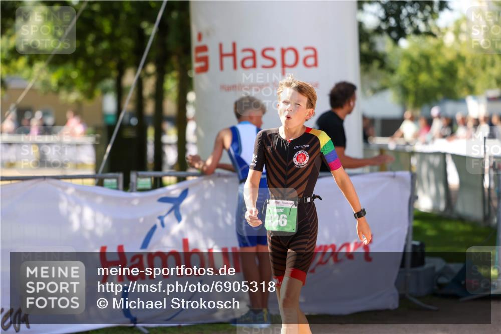 01.09.2024 - 17. Tribühne Triathlon Michael Strokosch http://msf.ph/oto/6905318 01.09.2024 11:07:25 Ziel 171, 236 meine-sportfotos.de
