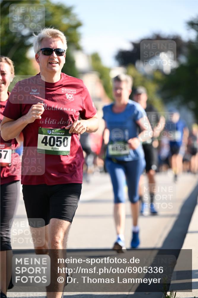 01.09.2024 - BARMER Alsterlauf Dr. Thomas Lammeyer http://msf.ph/oto/6905336 01.09.2024 09:41:08 Laufen 30, 10, 57, 35, 4050 meine-sportfotos.de