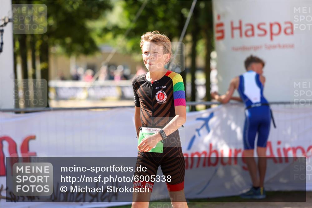 01.09.2024 - 17. Tribühne Triathlon Michael Strokosch http://msf.ph/oto/6905338 01.09.2024 11:07:26 Ziel 171, 236 meine-sportfotos.de