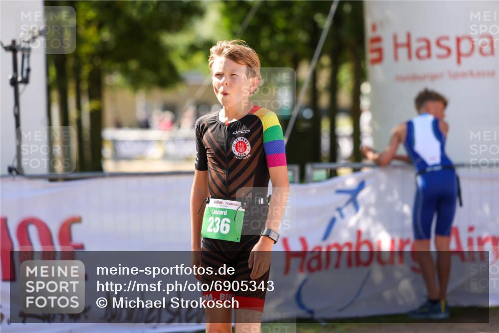 01.09.2024 - 17. Tribühne Triathlon Michael Strokosch http://msf.ph/oto/6905343 01.09.2024 11:07:26 Ziel 171, 236 meine-sportfotos.de
