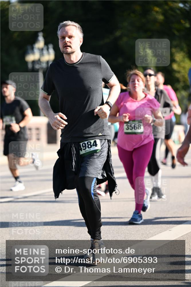 01.09.2024 - BARMER Alsterlauf Dr. Thomas Lammeyer http://msf.ph/oto/6905393 01.09.2024 09:41:11 Laufen 984, 3568 meine-sportfotos.de