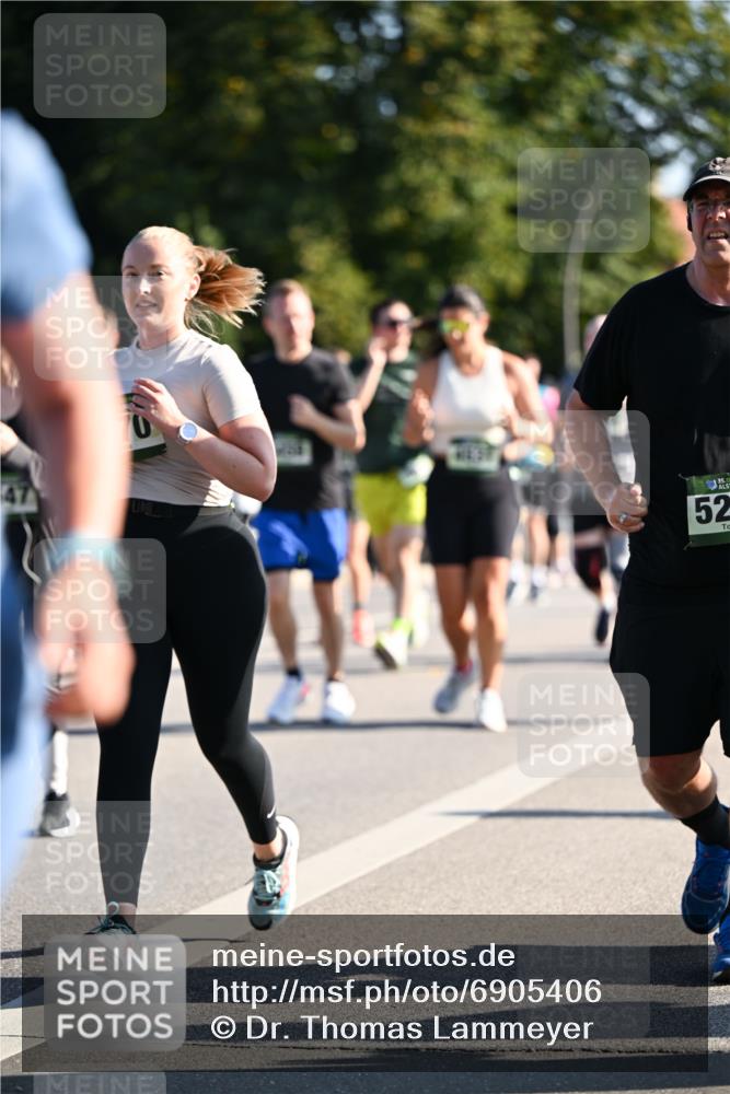 01.09.2024 - BARMER Alsterlauf Dr. Thomas Lammeyer http://msf.ph/oto/6905406 01.09.2024 09:41:12 Laufen 47, 52 meine-sportfotos.de