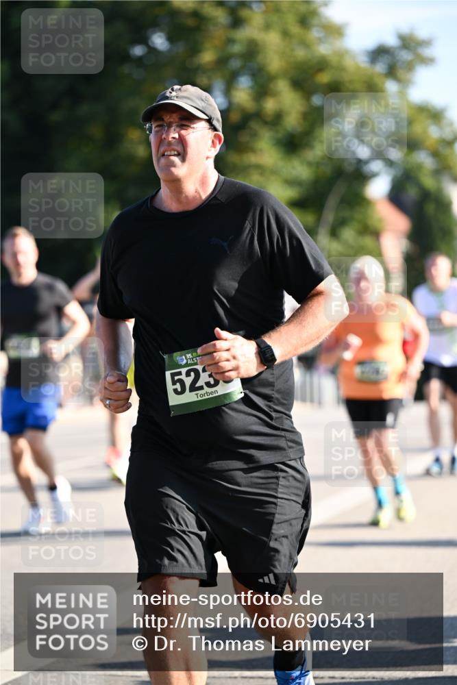 01.09.2024 - BARMER Alsterlauf Dr. Thomas Lammeyer http://msf.ph/oto/6905431 01.09.2024 09:41:13 Laufen 4004, 1635, 523 meine-sportfotos.de