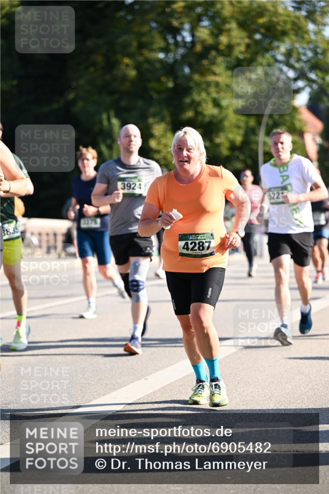 01.09.2024 - BARMER Alsterlauf Dr. Thomas Lammeyer http://msf.ph/oto/6905482 01.09.2024 09:41:14 Laufen 3835, 3924, 4287, 622 meine-sportfotos.de