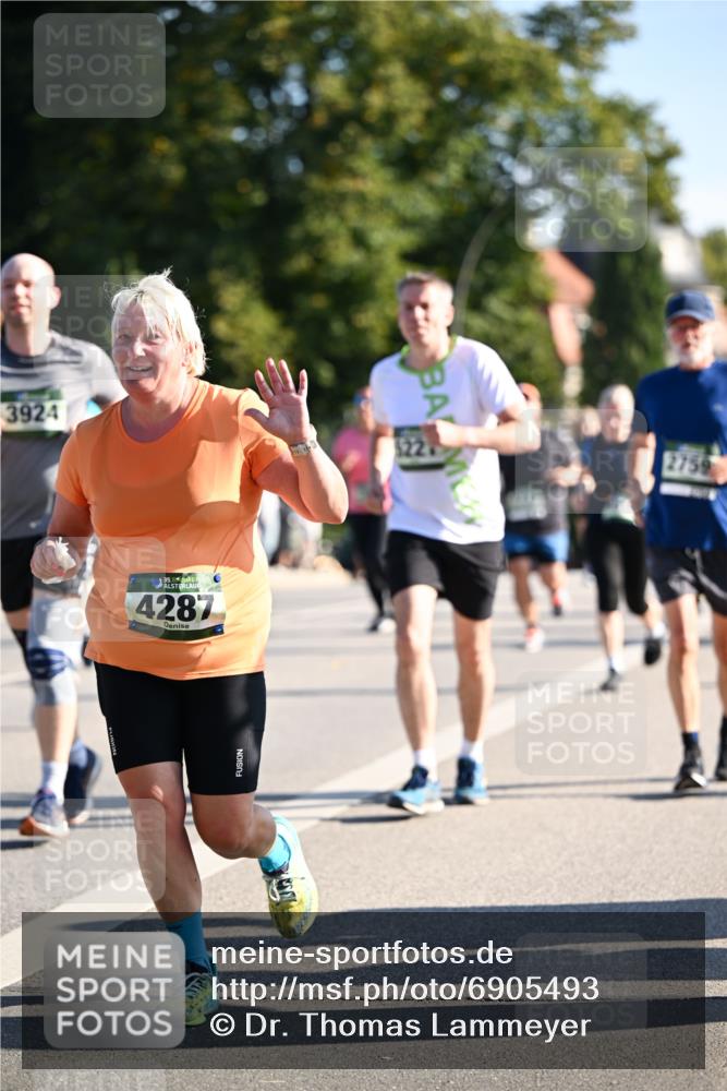 01.09.2024 - BARMER Alsterlauf Dr. Thomas Lammeyer http://msf.ph/oto/6905493 01.09.2024 09:41:15 Laufen 3924, 35, 8, 4287 meine-sportfotos.de