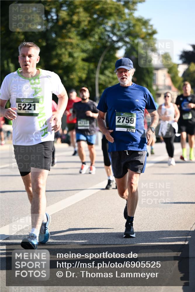 01.09.2024 - BARMER Alsterlauf Dr. Thomas Lammeyer http://msf.ph/oto/6905525 01.09.2024 09:41:16 Laufen 135, 5221, 4735, 135, 2759, 2759 meine-sportfotos.de
