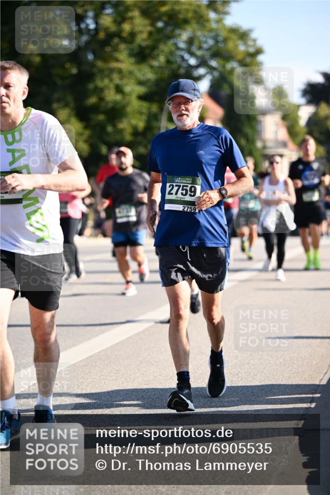 01.09.2024 - BARMER Alsterlauf Dr. Thomas Lammeyer http://msf.ph/oto/6905535 01.09.2024 09:41:16 Laufen 2759, 2759 meine-sportfotos.de