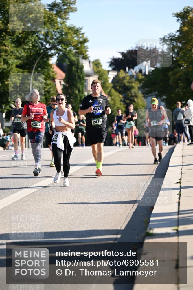 01.09.2024 - BARMER Alsterlauf Dr. Thomas Lammeyer http://msf.ph/oto/6905581 01.09.2024 09:41:18 Laufen 4161, 2503, 2425, 4870 meine-sportfotos.de