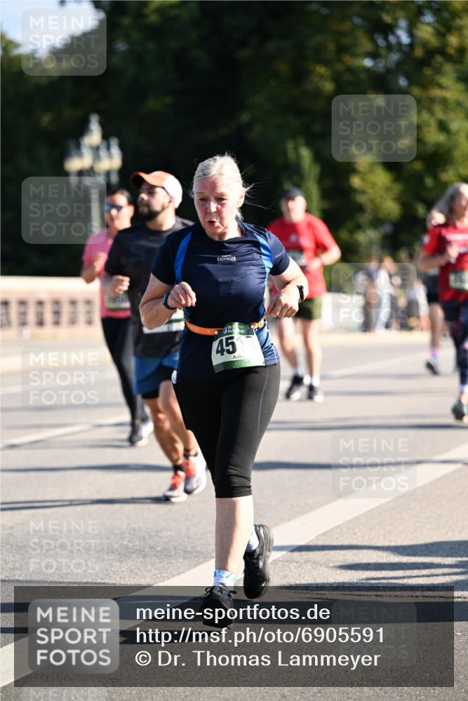 01.09.2024 - BARMER Alsterlauf Dr. Thomas Lammeyer http://msf.ph/oto/6905591 01.09.2024 09:41:18 Laufen 45 meine-sportfotos.de