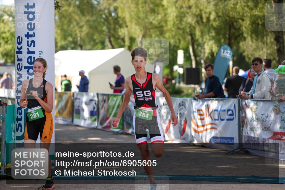 01.09.2024 - 17. Tribühne Triathlon Michael Strokosch http://msf.ph/oto/6905605 01.09.2024 11:08:27 Ziel 279, 281, 284 meine-sportfotos.de