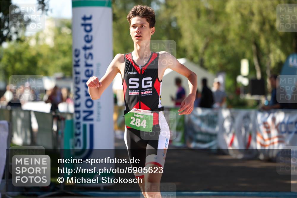 01.09.2024 - 17. Tribühne Triathlon Michael Strokosch http://msf.ph/oto/6905623 01.09.2024 11:08:28 Ziel 279, 281, 284 meine-sportfotos.de