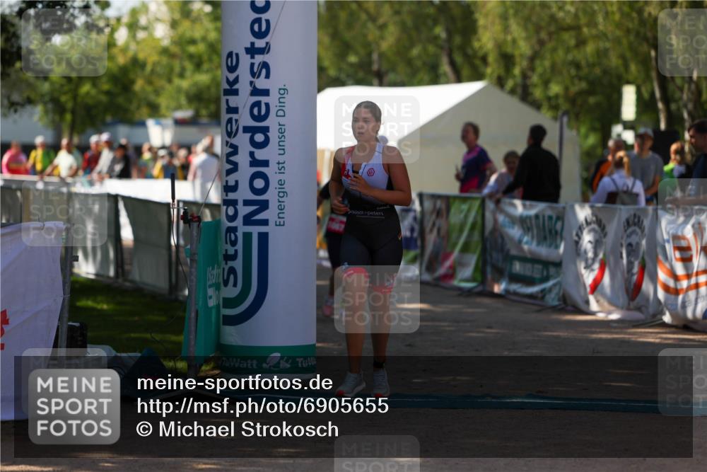 01.09.2024 - 17. Tribühne Triathlon Michael Strokosch http://msf.ph/oto/6905655 01.09.2024 11:08:33 Ziel 279, 1067 meine-sportfotos.de