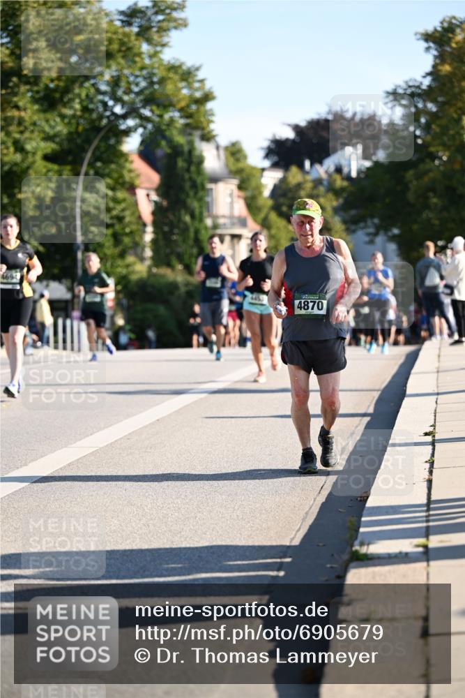 01.09.2024 - BARMER Alsterlauf Dr. Thomas Lammeyer http://msf.ph/oto/6905679 01.09.2024 09:41:22 Laufen 4870 meine-sportfotos.de