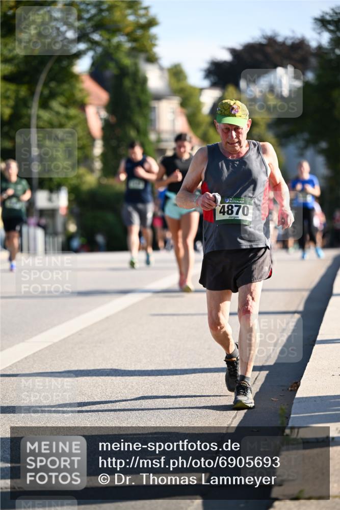 01.09.2024 - BARMER Alsterlauf Dr. Thomas Lammeyer http://msf.ph/oto/6905693 01.09.2024 09:41:23 Laufen 4870 meine-sportfotos.de
