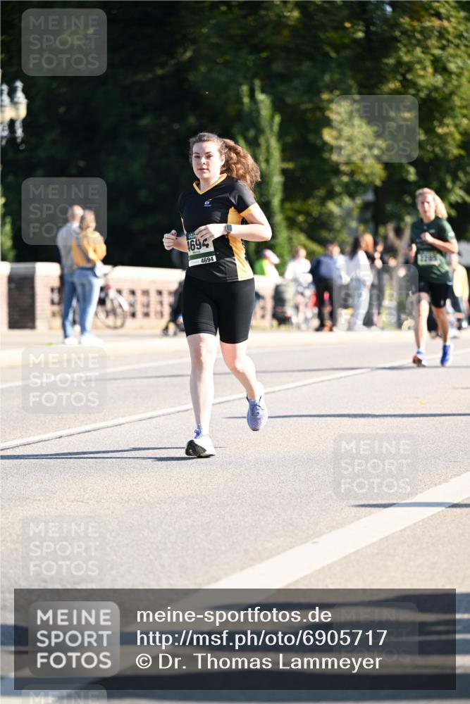 01.09.2024 - BARMER Alsterlauf Dr. Thomas Lammeyer http://msf.ph/oto/6905717 01.09.2024 09:41:24 Laufen 4694, 4694 meine-sportfotos.de