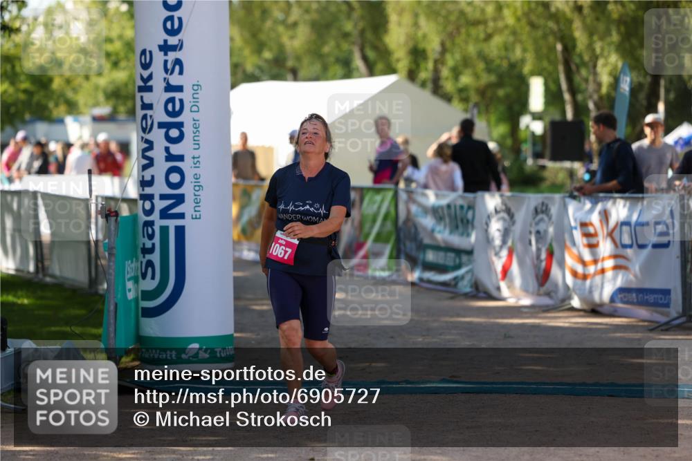 01.09.2024 - 17. Tribühne Triathlon Michael Strokosch http://msf.ph/oto/6905727 01.09.2024 11:08:37 Ziel 279, 1067 meine-sportfotos.de