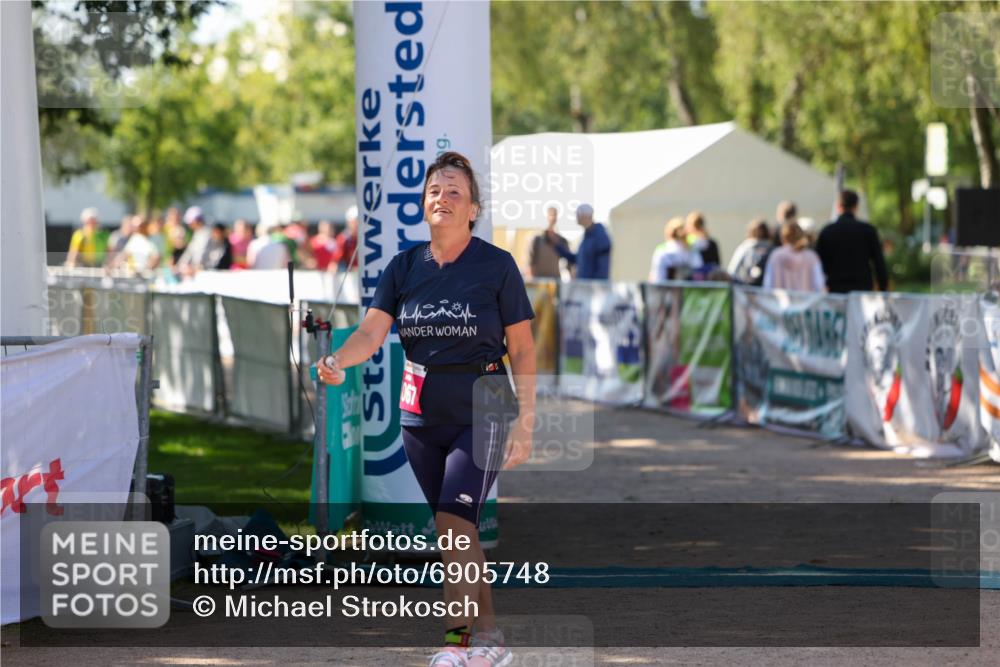 01.09.2024 - 17. Tribühne Triathlon Michael Strokosch http://msf.ph/oto/6905748 01.09.2024 11:08:38 Ziel 279, 1067 meine-sportfotos.de