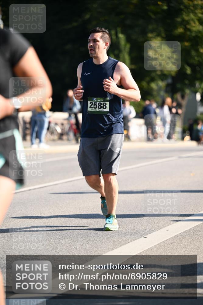 01.09.2024 - BARMER Alsterlauf Dr. Thomas Lammeyer http://msf.ph/oto/6905829 01.09.2024 09:41:29 Laufen 35, 2588 meine-sportfotos.de