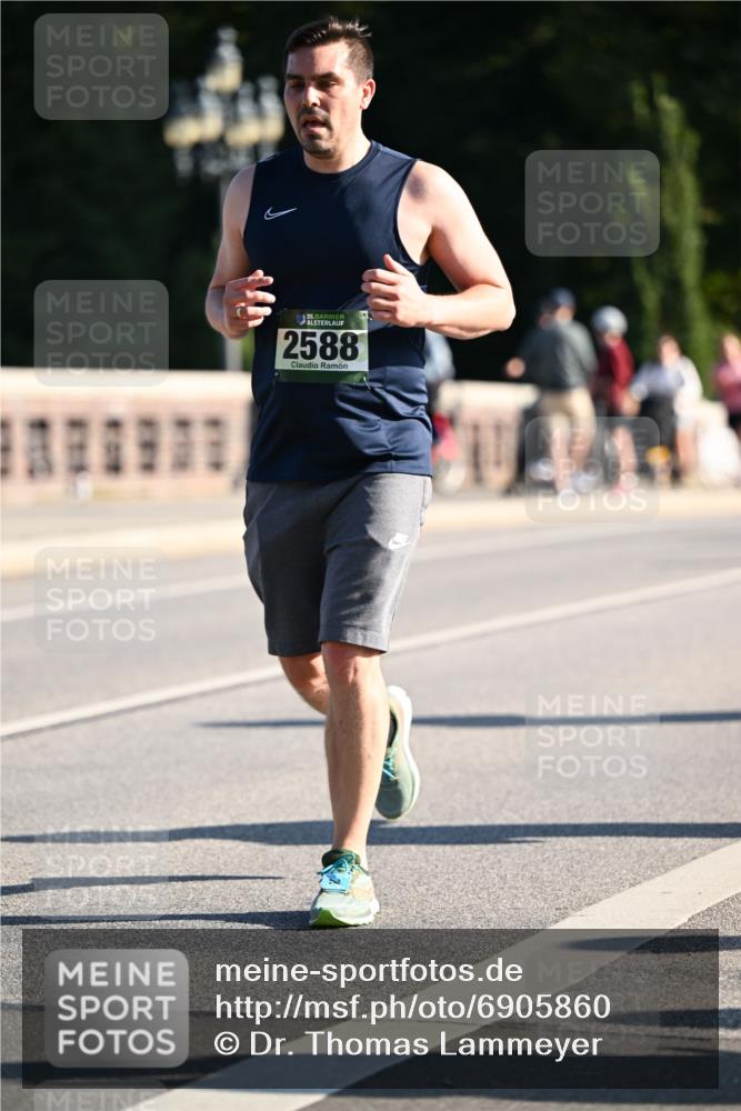 01.09.2024 - BARMER Alsterlauf Dr. Thomas Lammeyer http://msf.ph/oto/6905860 01.09.2024 09:41:29 Laufen 35, 2588 meine-sportfotos.de