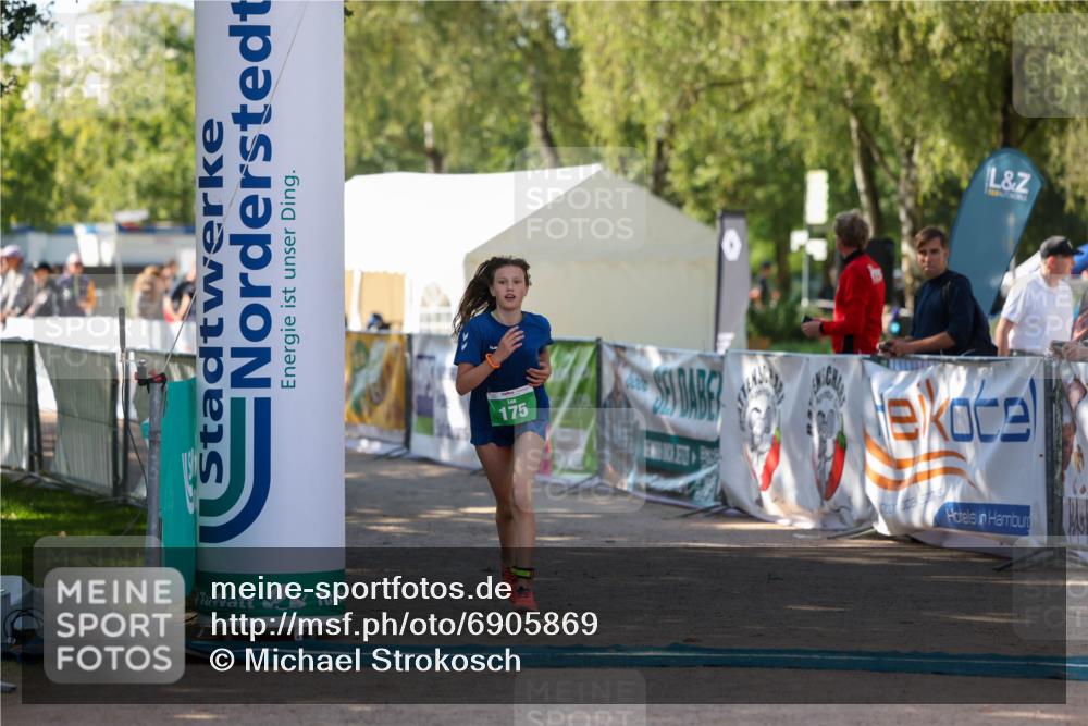 01.09.2024 - 17. Tribühne Triathlon Michael Strokosch http://msf.ph/oto/6905869 01.09.2024 11:09:30 Ziel 175 meine-sportfotos.de