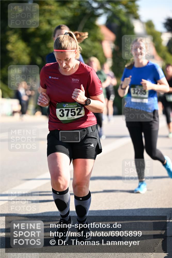 01.09.2024 - BARMER Alsterlauf Dr. Thomas Lammeyer http://msf.ph/oto/6905899 01.09.2024 09:41:31 Laufen 35, 3752, 3285 meine-sportfotos.de
