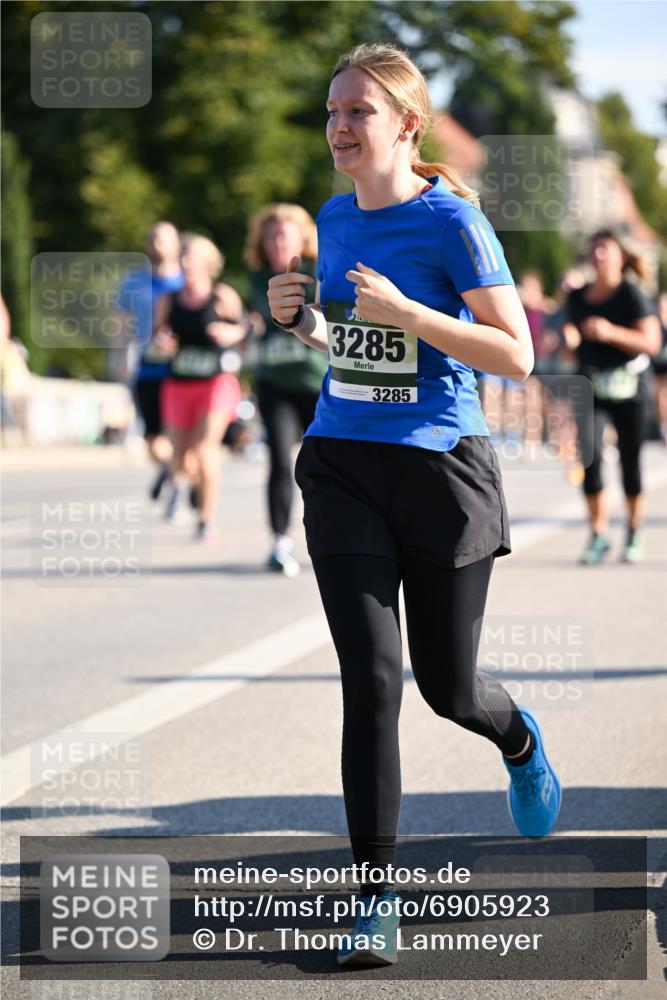 01.09.2024 - BARMER Alsterlauf Dr. Thomas Lammeyer http://msf.ph/oto/6905923 01.09.2024 09:41:32 Laufen 3285, 3285 meine-sportfotos.de