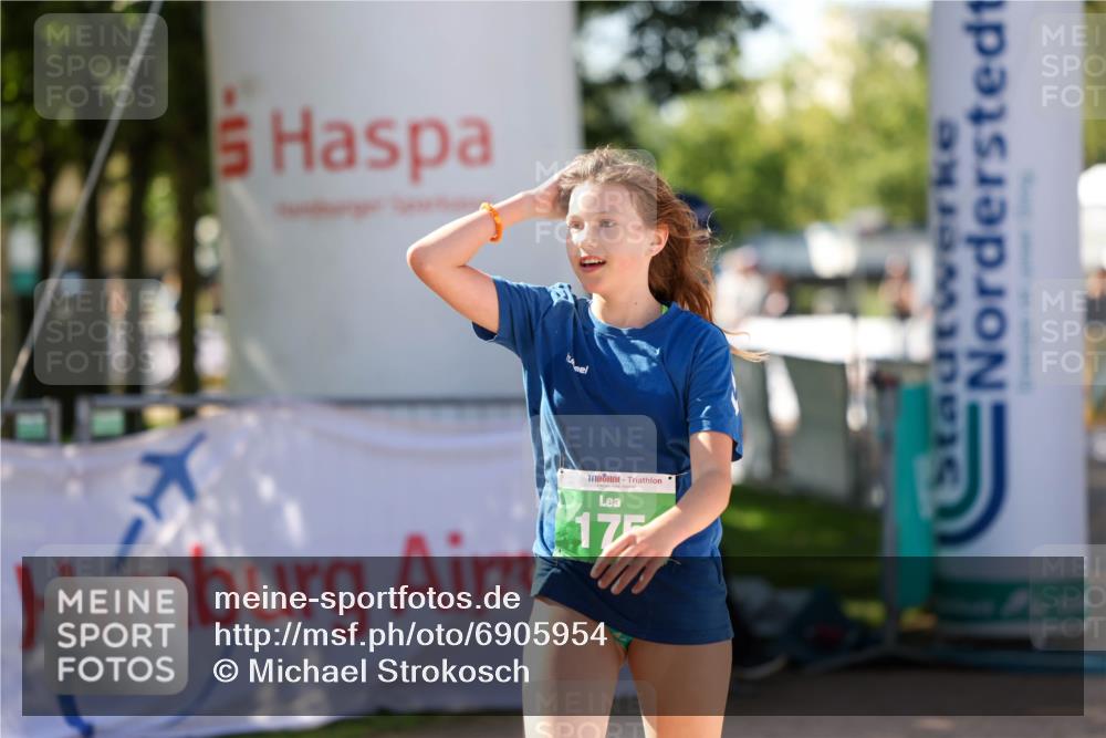 01.09.2024 - 17. Tribühne Triathlon Michael Strokosch http://msf.ph/oto/6905954 01.09.2024 11:09:35 Ziel 175 meine-sportfotos.de