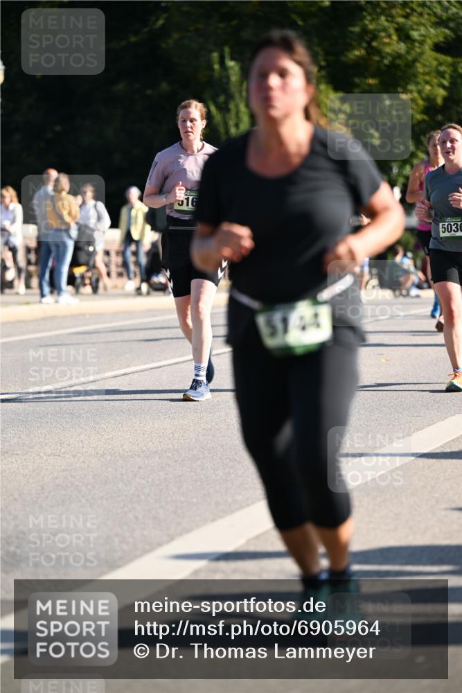 01.09.2024 - BARMER Alsterlauf Dr. Thomas Lammeyer http://msf.ph/oto/6905964 01.09.2024 09:41:36 Laufen 516, 5744, 5030 meine-sportfotos.de