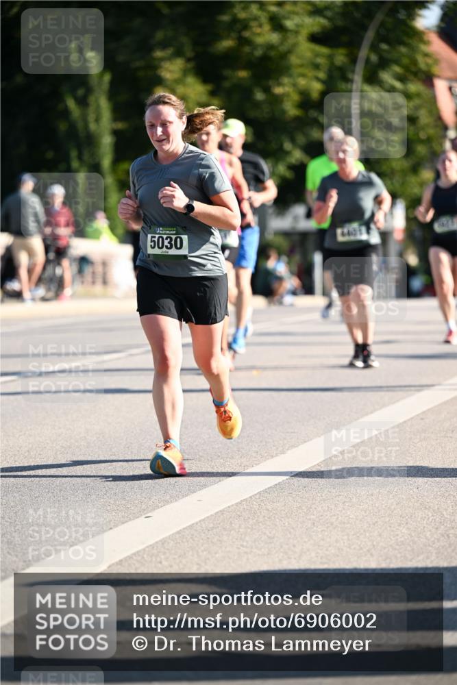 01.09.2024 - BARMER Alsterlauf Dr. Thomas Lammeyer http://msf.ph/oto/6906002 01.09.2024 09:41:37 Laufen 5030 meine-sportfotos.de