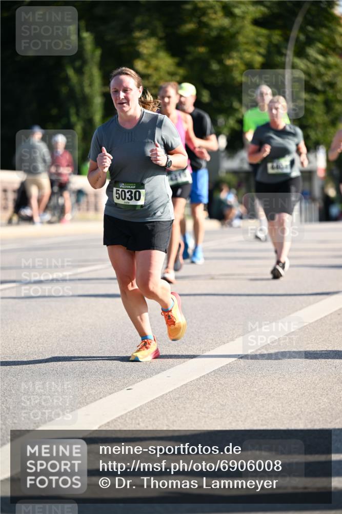 01.09.2024 - BARMER Alsterlauf Dr. Thomas Lammeyer http://msf.ph/oto/6906008 01.09.2024 09:41:37 Laufen 5030 meine-sportfotos.de