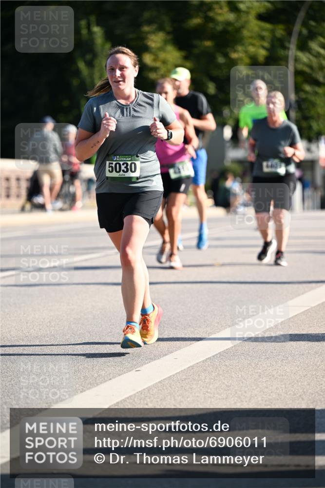 01.09.2024 - BARMER Alsterlauf Dr. Thomas Lammeyer http://msf.ph/oto/6906011 01.09.2024 09:41:38 Laufen 701, 5, 5030 meine-sportfotos.de