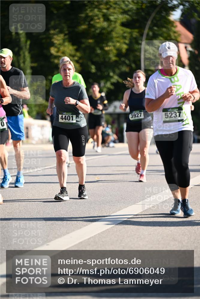 01.09.2024 - BARMER Alsterlauf Dr. Thomas Lammeyer http://msf.ph/oto/6906049 01.09.2024 09:41:39 Laufen 0, 4401, 3927, 5237 meine-sportfotos.de