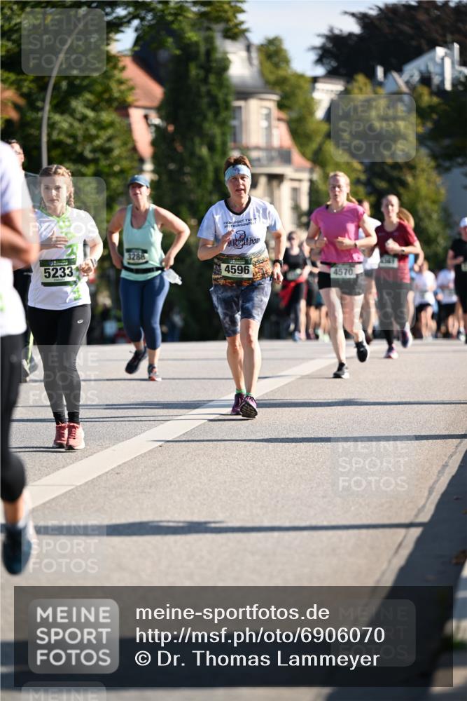 01.09.2024 - BARMER Alsterlauf Dr. Thomas Lammeyer http://msf.ph/oto/6906070 01.09.2024 09:41:40 Laufen 5233, 3288, 4596, 4570 meine-sportfotos.de