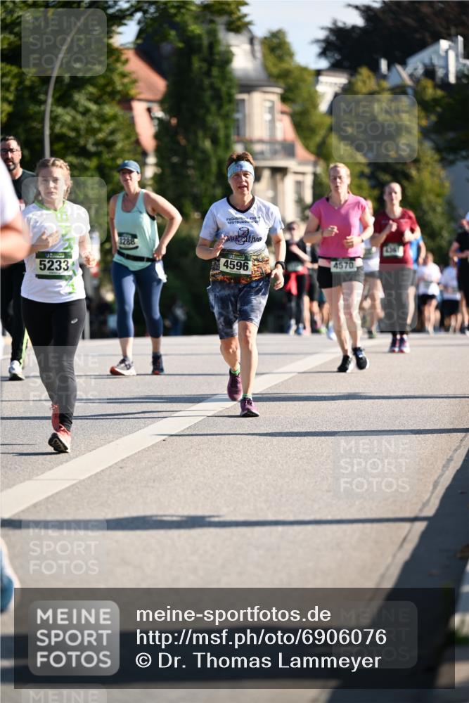 01.09.2024 - BARMER Alsterlauf Dr. Thomas Lammeyer http://msf.ph/oto/6906076 01.09.2024 09:41:40 Laufen 5233, 3288, 4596, 4570 meine-sportfotos.de