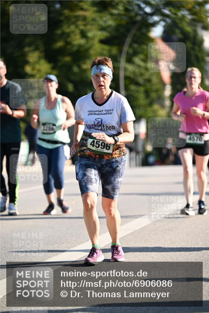 01.09.2024 - BARMER Alsterlauf Dr. Thomas Lammeyer http://msf.ph/oto/6906086 01.09.2024 09:41:44 Laufen 4596, 4570 meine-sportfotos.de