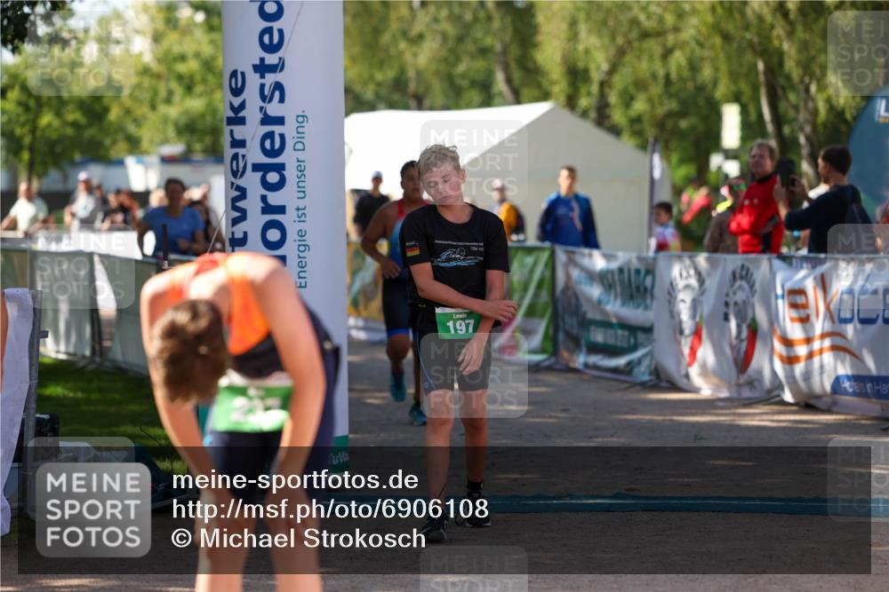 01.09.2024 - 17. Tribühne Triathlon Michael Strokosch http://msf.ph/oto/6906108 01.09.2024 11:10:19 Ziel 108, 138, 180, 189, 197 meine-sportfotos.de