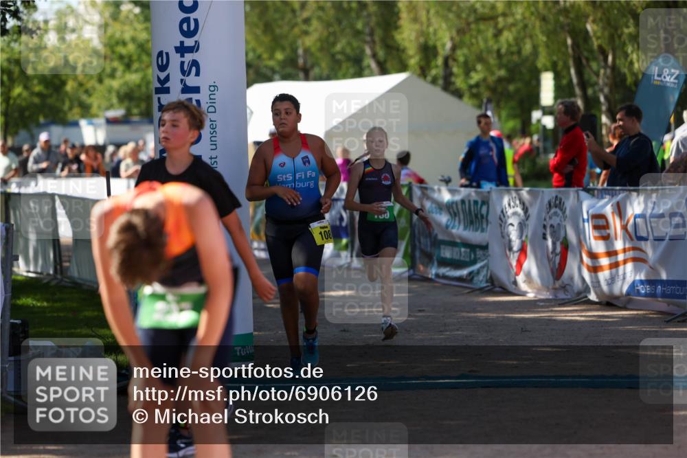 01.09.2024 - 17. Tribühne Triathlon Michael Strokosch http://msf.ph/oto/6906126 01.09.2024 11:10:20 Ziel 108, 138, 180, 189, 197 meine-sportfotos.de