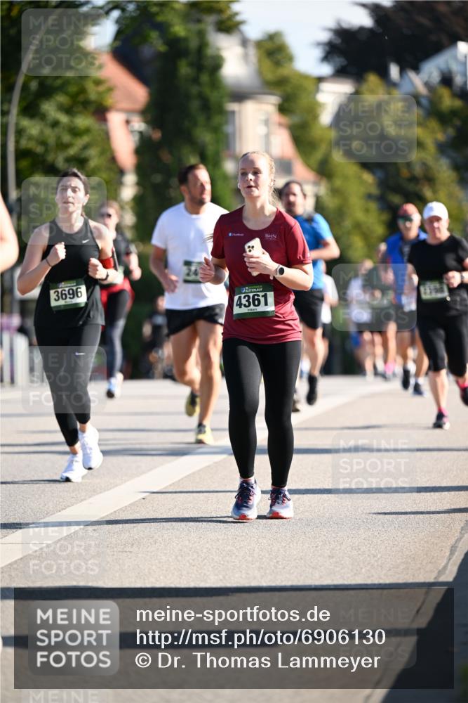 01.09.2024 - BARMER Alsterlauf Dr. Thomas Lammeyer http://msf.ph/oto/6906130 01.09.2024 09:41:46 Laufen 3696, 4361 meine-sportfotos.de