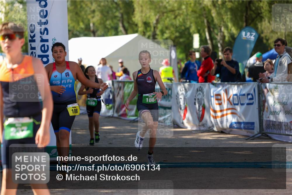 01.09.2024 - 17. Tribühne Triathlon Michael Strokosch http://msf.ph/oto/6906134 01.09.2024 11:10:21 Ziel 108, 138, 180, 189, 197 meine-sportfotos.de