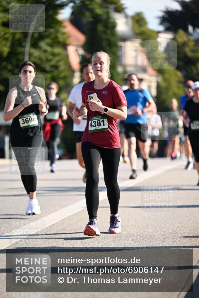 01.09.2024 - BARMER Alsterlauf Dr. Thomas Lammeyer http://msf.ph/oto/6906147 01.09.2024 09:41:47 Laufen 3696, 4361 meine-sportfotos.de
