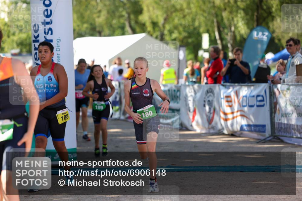 01.09.2024 - 17. Tribühne Triathlon Michael Strokosch http://msf.ph/oto/6906148 01.09.2024 11:10:22 Ziel 108, 138, 180, 189, 197 meine-sportfotos.de