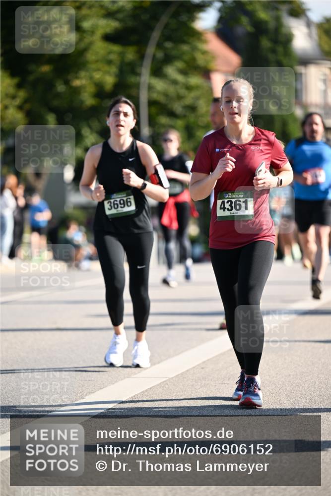 01.09.2024 - BARMER Alsterlauf Dr. Thomas Lammeyer http://msf.ph/oto/6906152 01.09.2024 09:41:47 Laufen 3696, 5, 4361 meine-sportfotos.de