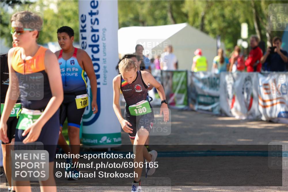 01.09.2024 - 17. Tribühne Triathlon Michael Strokosch http://msf.ph/oto/6906165 01.09.2024 11:10:23 Ziel 108, 138, 180, 189, 193 meine-sportfotos.de