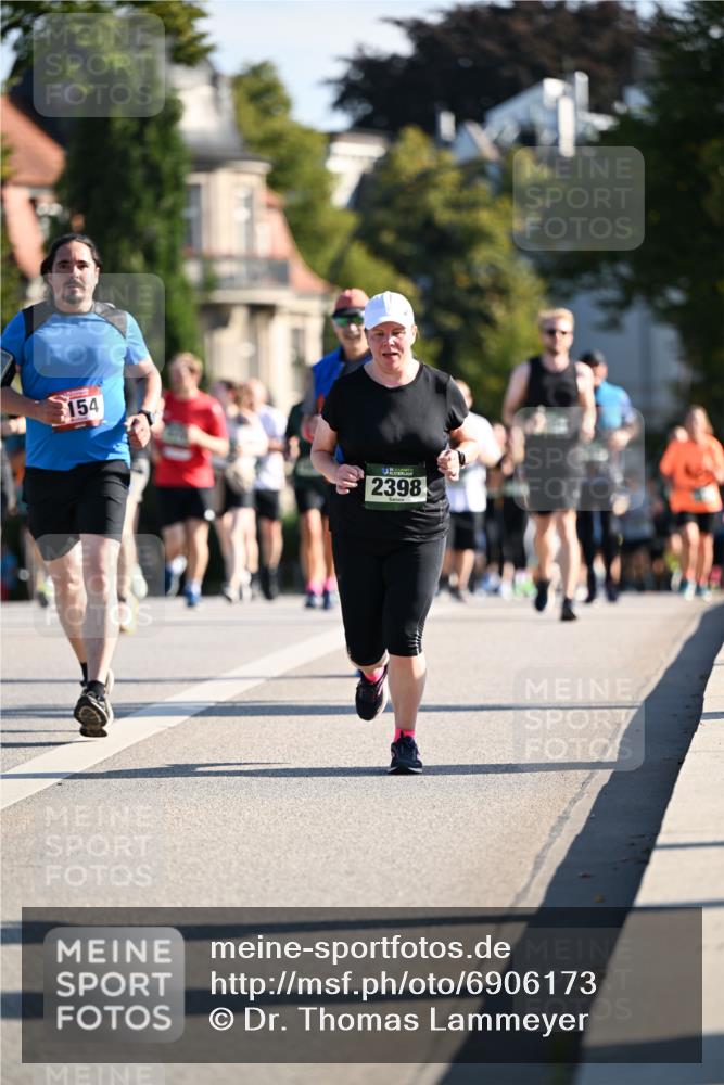01.09.2024 - BARMER Alsterlauf Dr. Thomas Lammeyer http://msf.ph/oto/6906173 01.09.2024 09:41:49 Laufen 154, 2398 meine-sportfotos.de