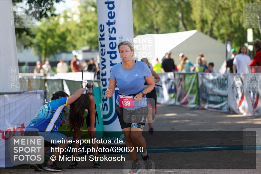01.09.2024 - 17. Tribühne Triathlon Michael Strokosch http://msf.ph/oto/6906210 01.09.2024 11:10:28 Ziel 138, 189, 190, 193 meine-sportfotos.de