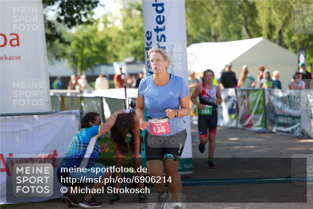 01.09.2024 - 17. Tribühne Triathlon Michael Strokosch http://msf.ph/oto/6906214 01.09.2024 11:10:28 Ziel 138, 189, 190, 193 meine-sportfotos.de
