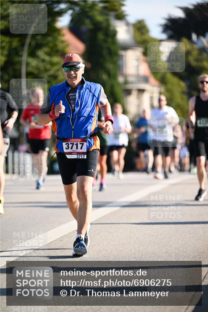 01.09.2024 - BARMER Alsterlauf Dr. Thomas Lammeyer http://msf.ph/oto/6906275 01.09.2024 09:41:52 Laufen 01, 04, 35, 3717, 3717 meine-sportfotos.de