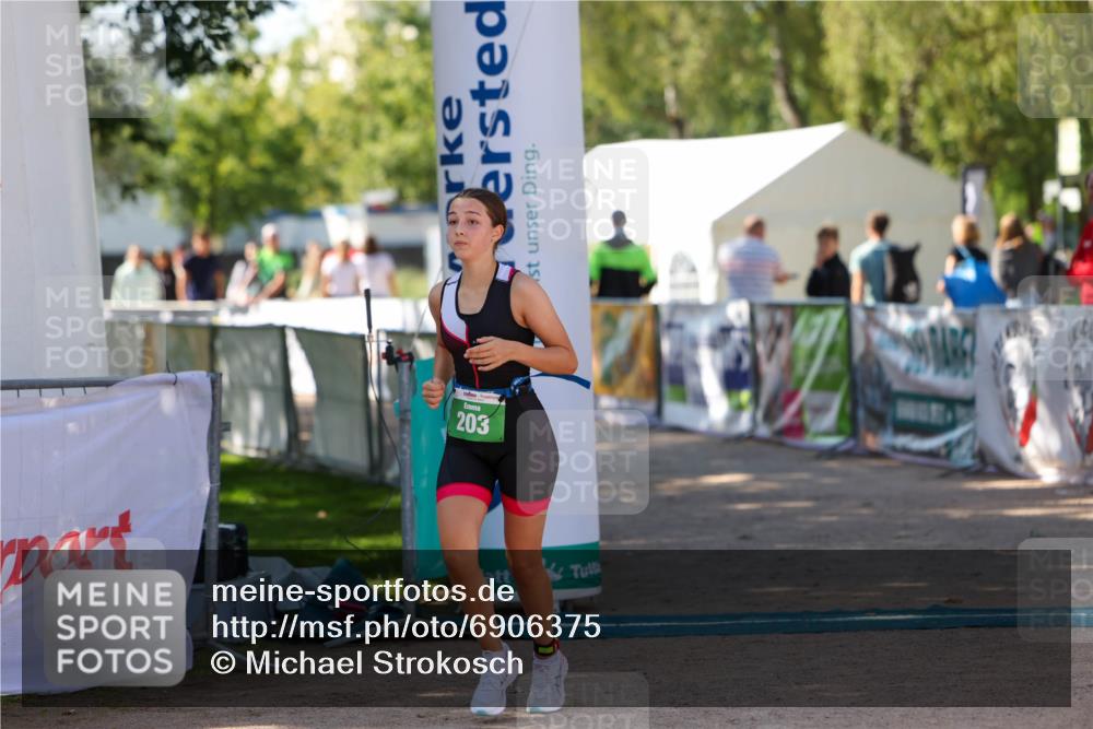 01.09.2024 - 17. Tribühne Triathlon Michael Strokosch http://msf.ph/oto/6906375 01.09.2024 11:11:56 Ziel 203 meine-sportfotos.de