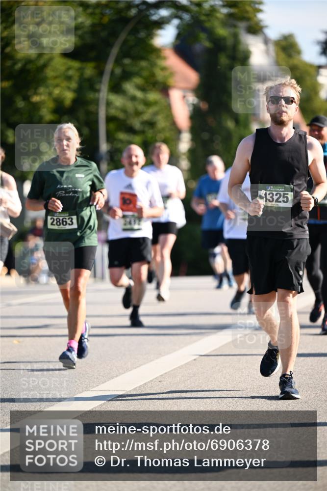 01.09.2024 - BARMER Alsterlauf Dr. Thomas Lammeyer http://msf.ph/oto/6906378 01.09.2024 09:41:56 Laufen 2863, 243, 1325 meine-sportfotos.de